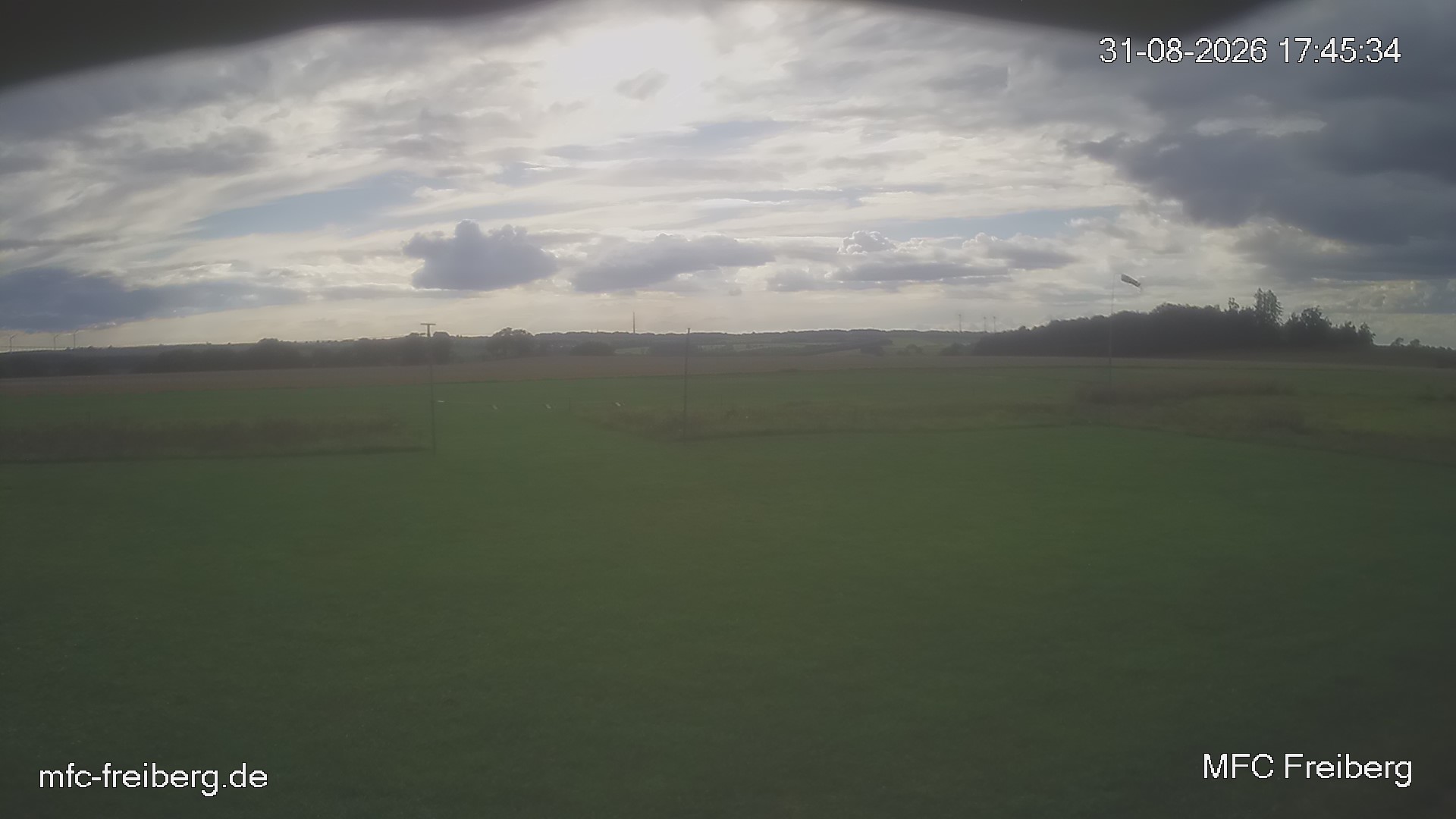 MFC Freiberg Flugplatz Webcam mfc-freiberg-flugplatz-webcam-2026-08-31-17-48.jpg Webcam vom Flugplatz Weissenborn Modellflugsportverein Freiberg