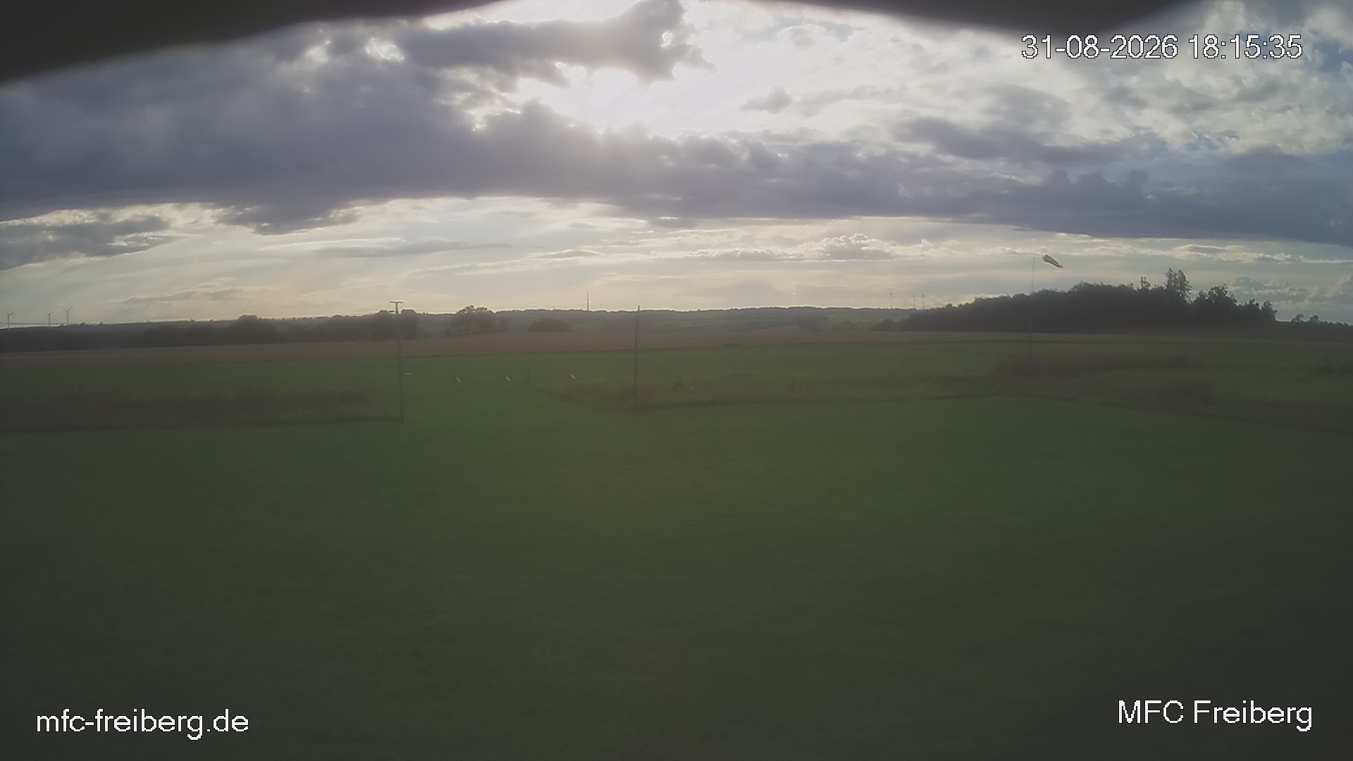 MFC Freiberg Flugplatz Webcam mfc-freiberg-flugplatz-webcam-2026-08-31-18-18.jpg Webcam vom Flugplatz Weissenborn Modellflugsportverein Freiberg