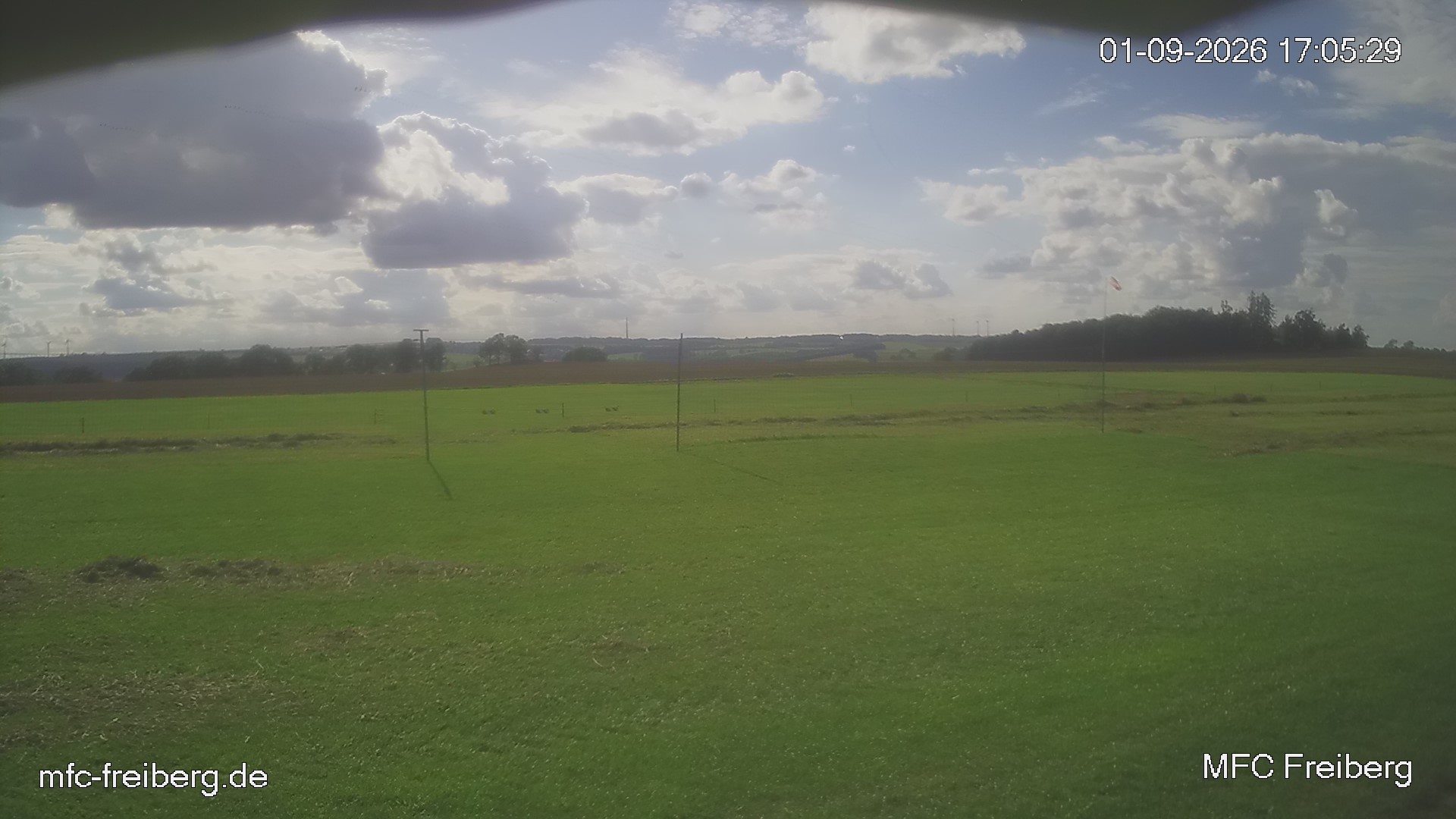MFC Freiberg Flugplatz Webcam mfc-freiberg-flugplatz-webcam-2026-09-01-17-06.jpg Webcam vom Flugplatz Weissenborn Modellflugsportverein Freiberg