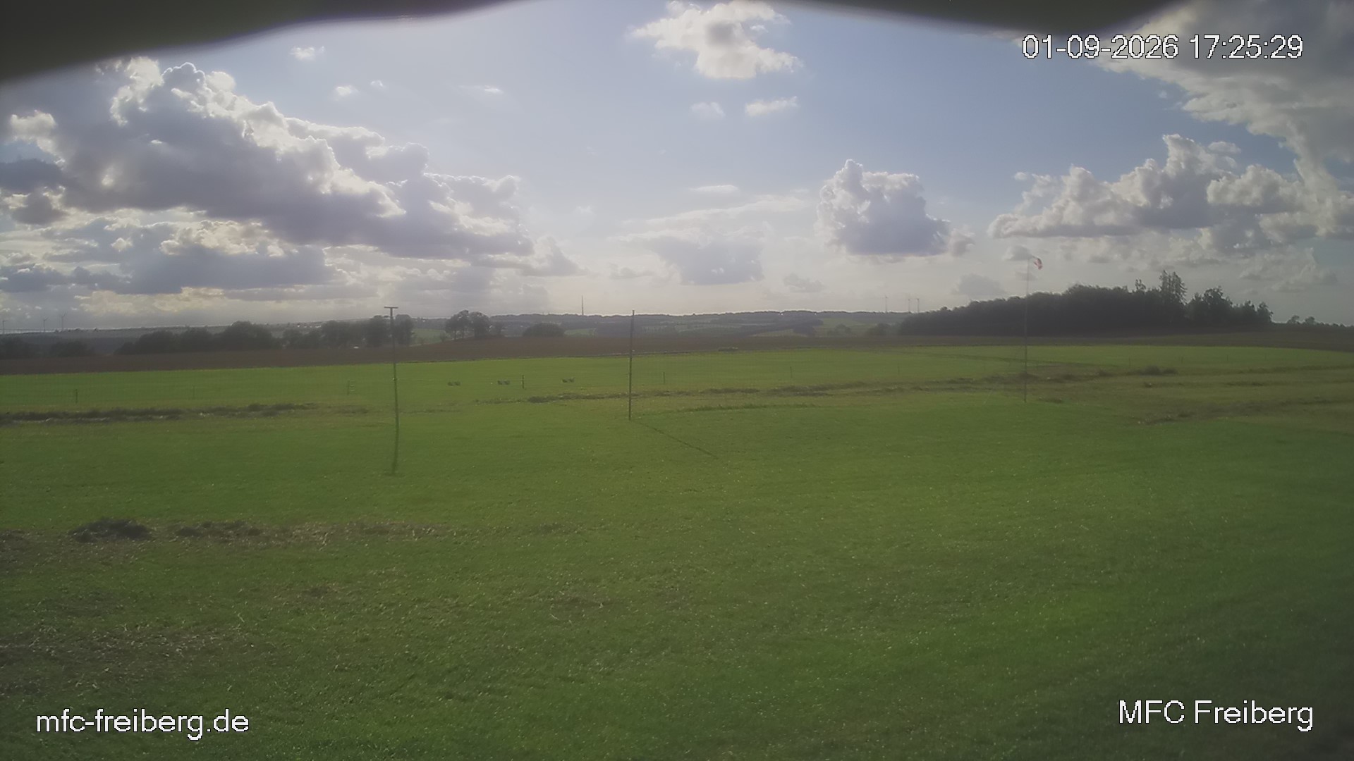 MFC Freiberg Flugplatz Webcam mfc-freiberg-flugplatz-webcam-2026-09-01-17-27.jpg Webcam vom Flugplatz Weissenborn Modellflugsportverein Freiberg