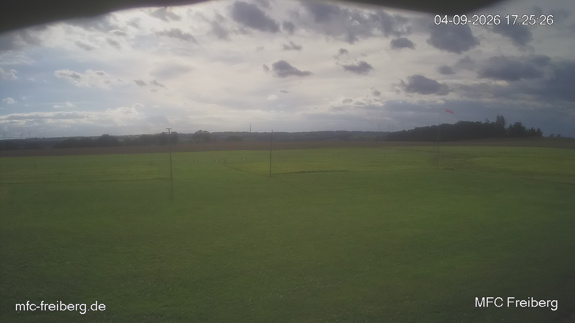 MFC Freiberg Flugplatz Webcam mfc-freiberg-flugplatz-webcam-2026-09-04-17-27.jpg Webcam vom Flugplatz Weissenborn Modellflugsportverein Freiberg