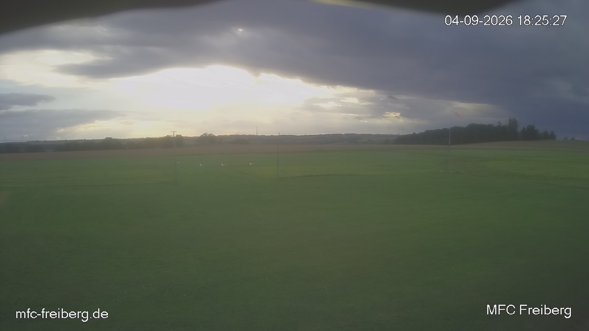MFC Freiberg Flugplatz Webcam mfc-freiberg-flugplatz-webcam-2026-09-04-18-27.jpg Webcam vom Flugplatz Weissenborn Modellflugsportverein Freiberg