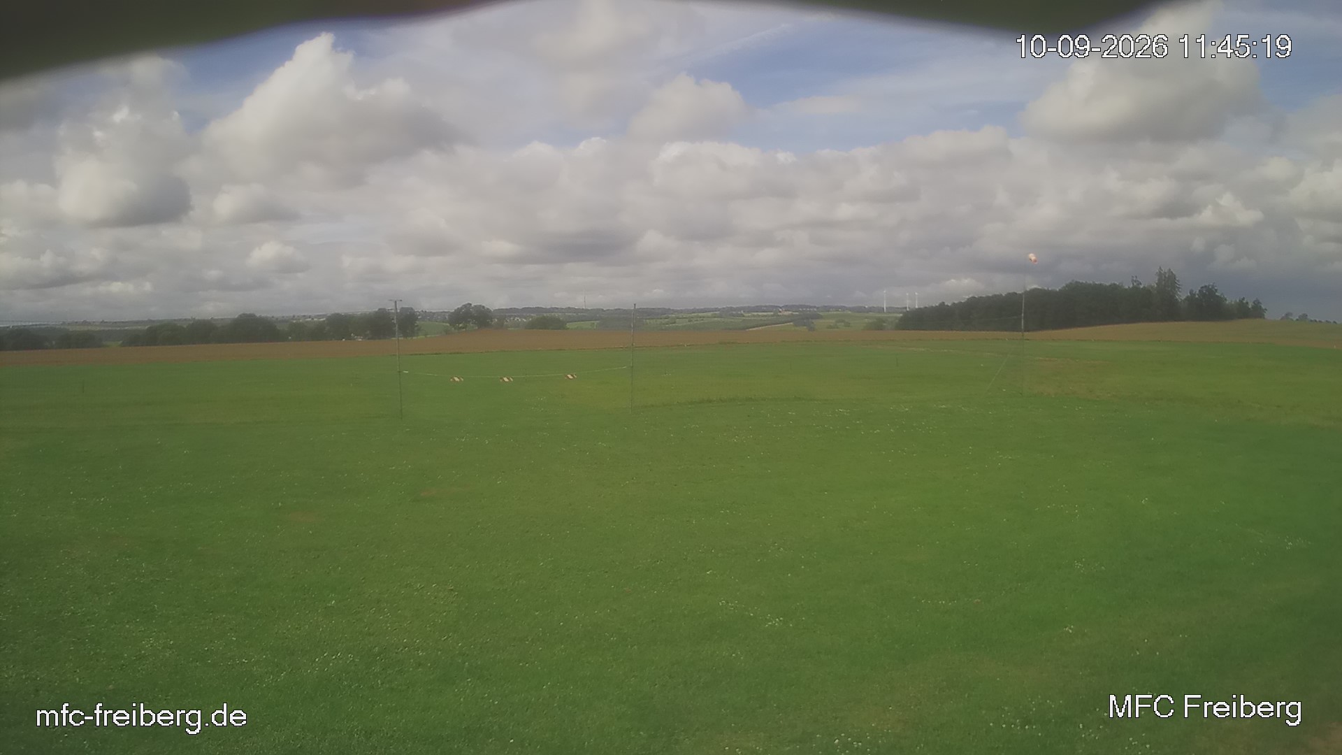 MFC Freiberg Flugplatz Webcam mfc-freiberg-flugplatz-webcam-2026-09-10-11-48.jpg Webcam vom Flugplatz Weissenborn Modellflugsportverein Freiberg