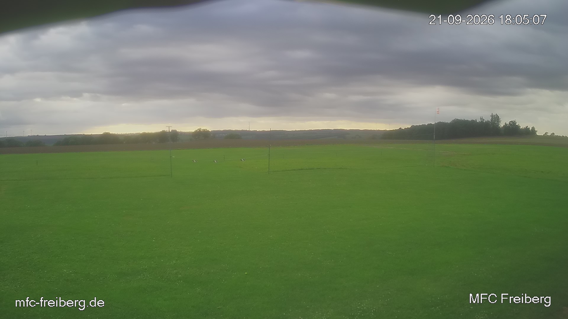 MFC Freiberg Flugplatz Webcam mfc-freiberg-flugplatz-webcam-2026-09-21-18-06.jpg Webcam vom Flugplatz Weissenborn Modellflugsportverein Freiberg