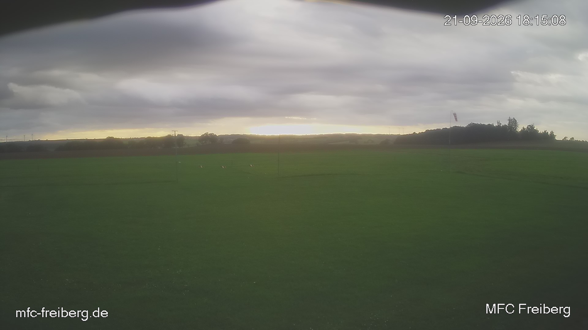 MFC Freiberg Flugplatz Webcam mfc-freiberg-flugplatz-webcam-2026-09-21-18-18.jpg Webcam vom Flugplatz Weissenborn Modellflugsportverein Freiberg