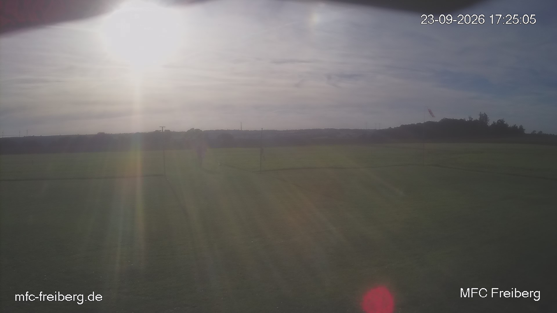 MFC Freiberg Flugplatz Webcam mfc-freiberg-flugplatz-webcam-2026-09-23-17-27.jpg Webcam vom Flugplatz Weissenborn Modellflugsportverein Freiberg