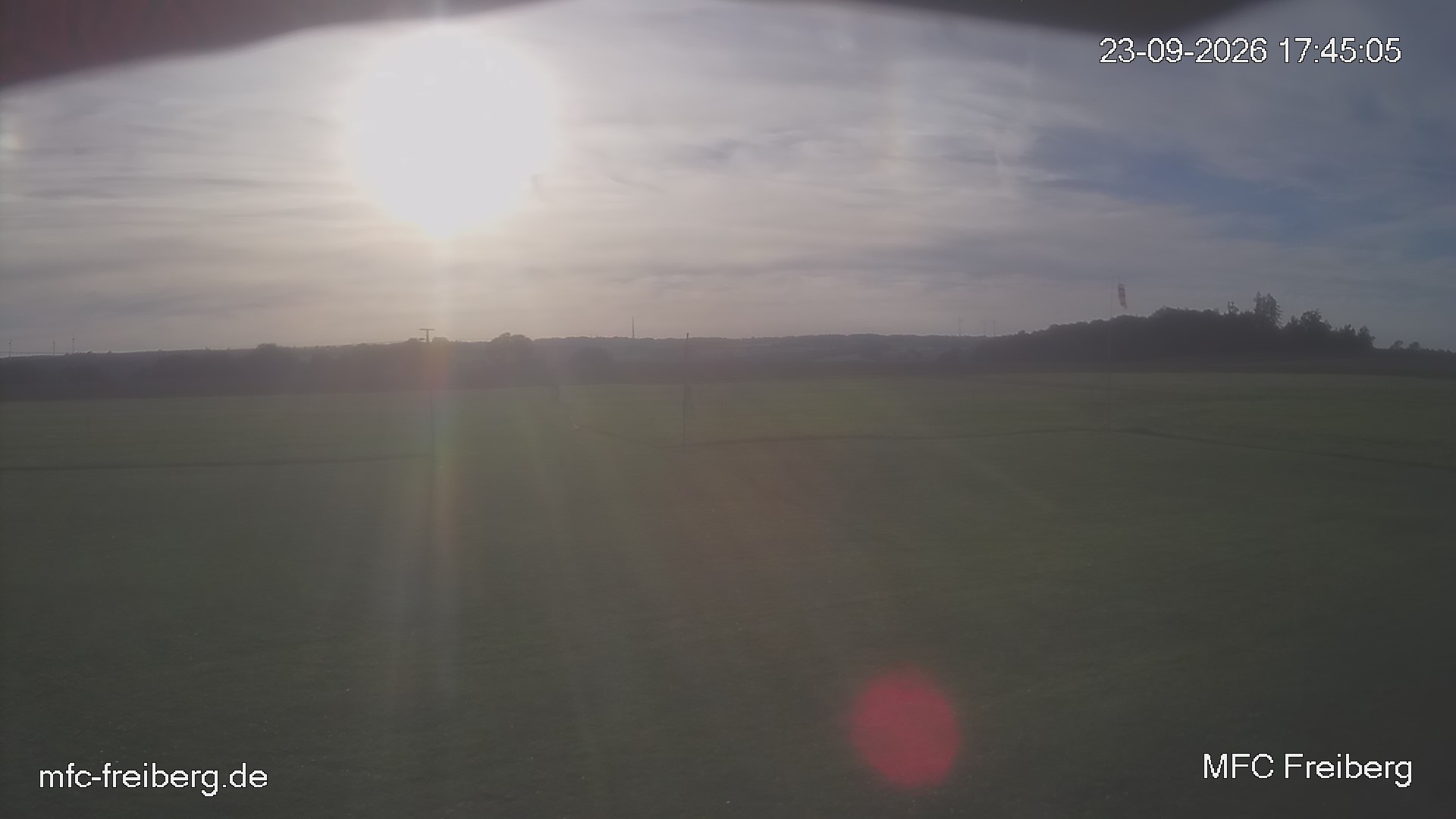 MFC Freiberg Flugplatz Webcam mfc-freiberg-flugplatz-webcam-2026-09-23-17-48.jpg Webcam vom Flugplatz Weissenborn Modellflugsportverein Freiberg