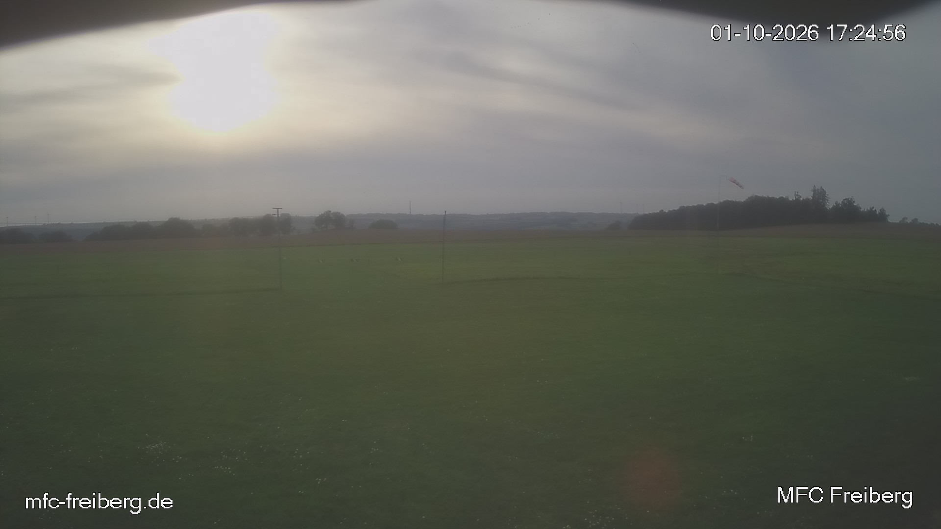 MFC Freiberg Flugplatz Webcam mfc-freiberg-flugplatz-webcam-2026-10-01-17-27.jpg Webcam vom Flugplatz Weissenborn Modellflugsportverein Freiberg