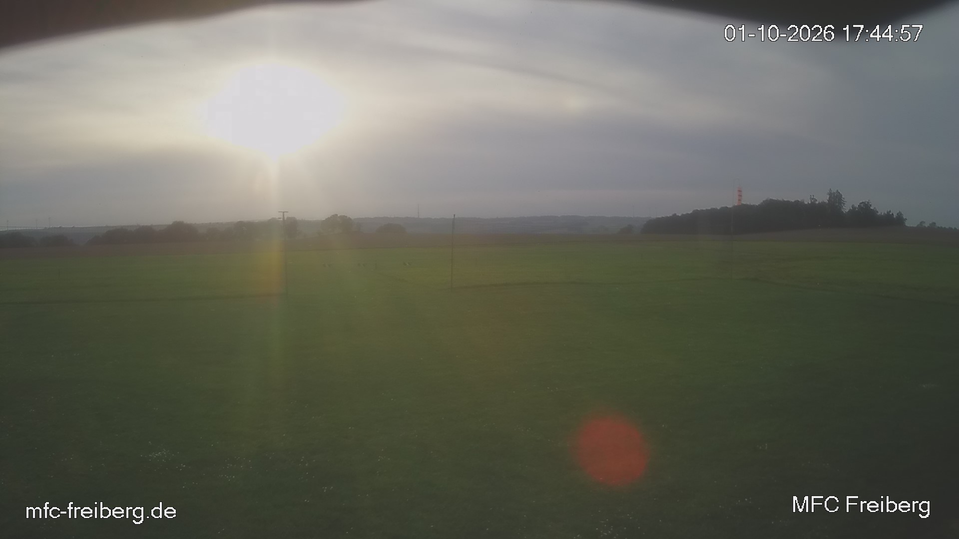 MFC Freiberg Flugplatz Webcam mfc-freiberg-flugplatz-webcam-2026-10-01-17-45.jpg Webcam vom Flugplatz Weissenborn Modellflugsportverein Freiberg