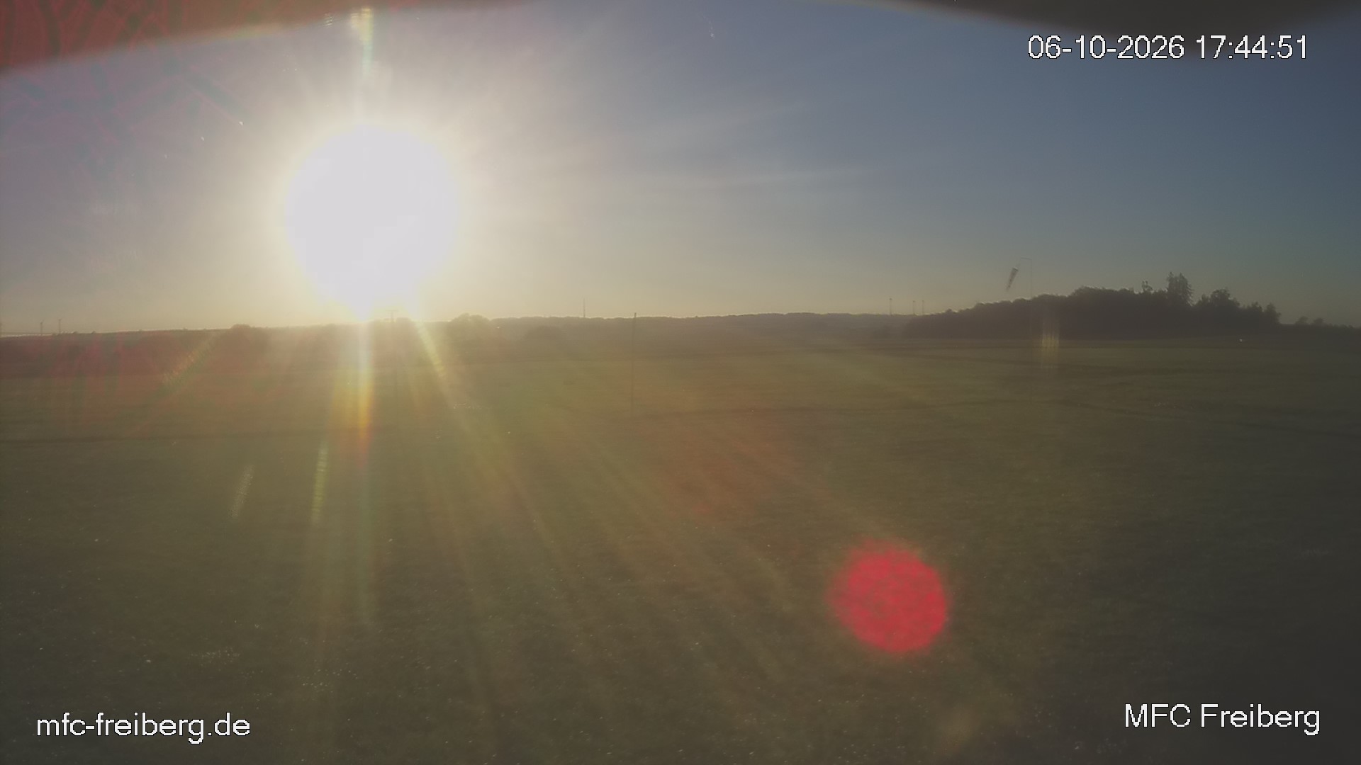 MFC Freiberg Flugplatz Webcam mfc-freiberg-flugplatz-webcam-2026-10-06-17-45.jpg Webcam vom Flugplatz Weissenborn Modellflugsportverein Freiberg