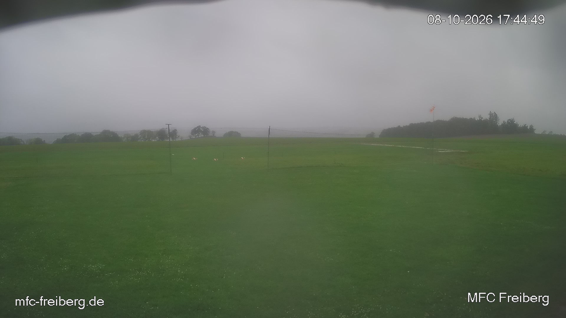 MFC Freiberg Flugplatz Webcam mfc-freiberg-flugplatz-webcam-2026-10-08-17-48.jpg Webcam vom Flugplatz Weissenborn Modellflugsportverein Freiberg
