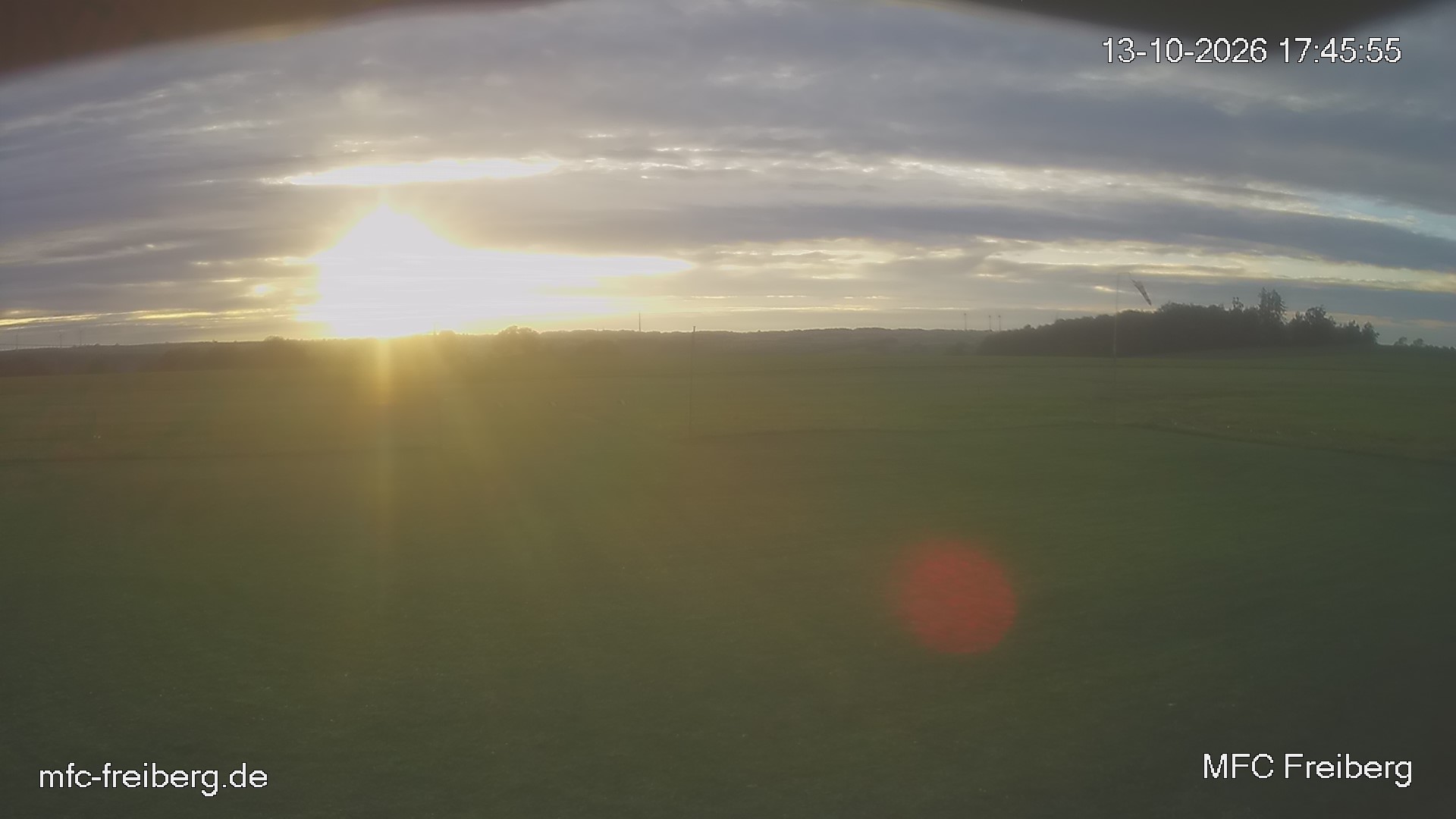 MFC Freiberg Flugplatz Webcam mfc-freiberg-flugplatz-webcam-2026-10-13-17-48.jpg Webcam vom Flugplatz Weissenborn Modellflugsportverein Freiberg