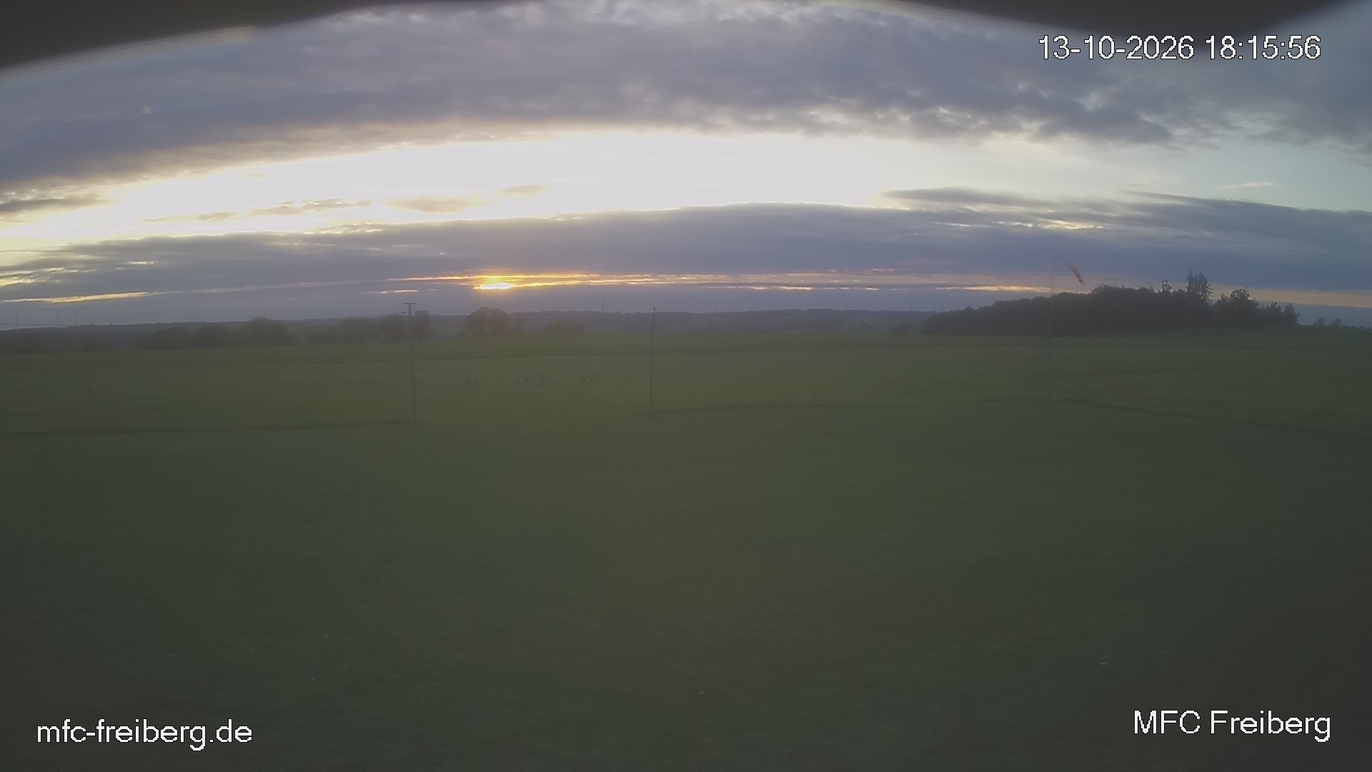 MFC Freiberg Flugplatz Webcam mfc-freiberg-flugplatz-webcam-2026-10-13-18-18.jpg Webcam vom Flugplatz Weissenborn Modellflugsportverein Freiberg