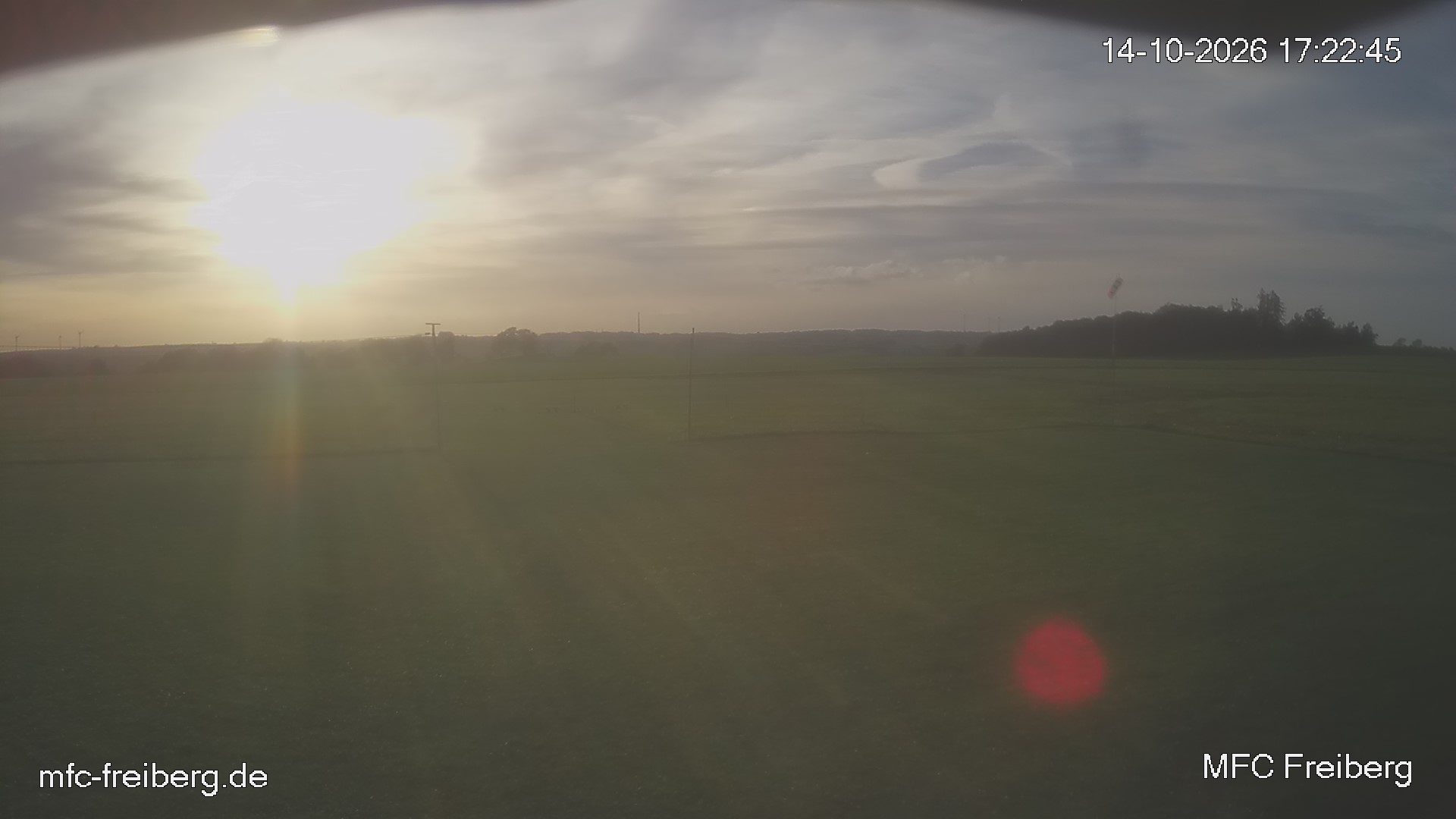 MFC Freiberg Flugplatz Webcam mfc-freiberg-flugplatz-webcam-2026-10-14-17-24.jpg Webcam vom Flugplatz Weissenborn Modellflugsportverein Freiberg