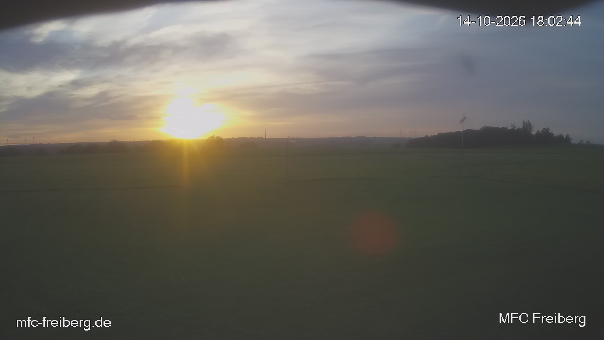 MFC Freiberg Flugplatz Webcam mfc-freiberg-flugplatz-webcam-2026-10-14-18-03.jpg Webcam vom Flugplatz Weissenborn Modellflugsportverein Freiberg