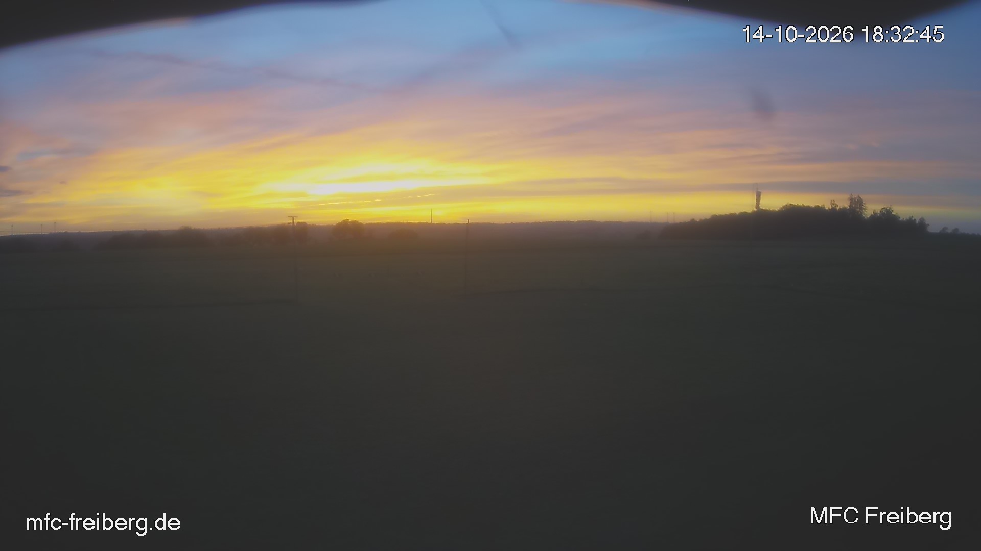 MFC Freiberg Flugplatz Webcam mfc-freiberg-flugplatz-webcam-2026-10-14-18-33.jpg Webcam vom Flugplatz Weissenborn Modellflugsportverein Freiberg
