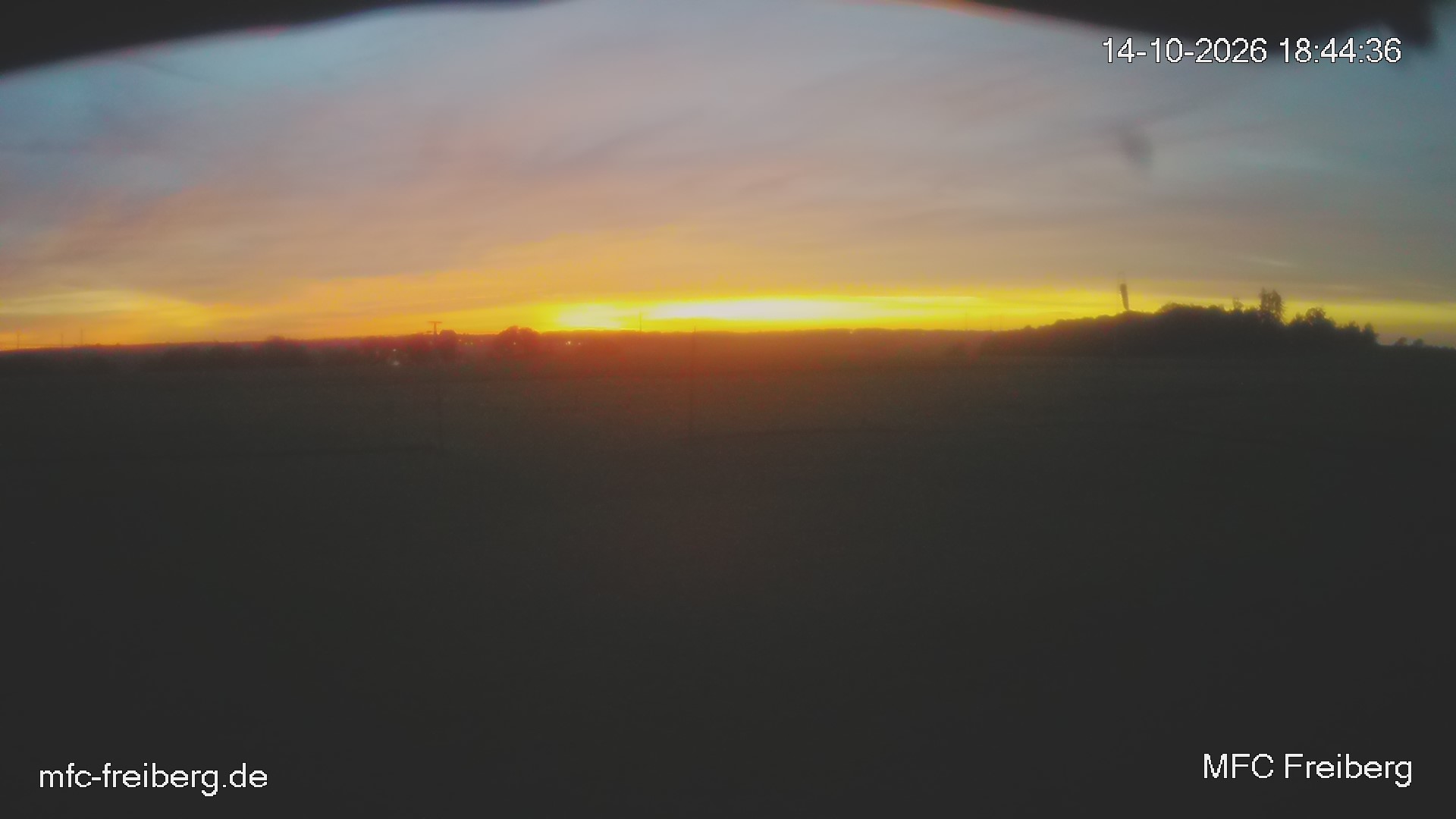 MFC Freiberg Flugplatz Webcam mfc-freiberg-flugplatz-webcam-2026-10-14-18-45.jpg Webcam vom Flugplatz Weissenborn Modellflugsportverein Freiberg
