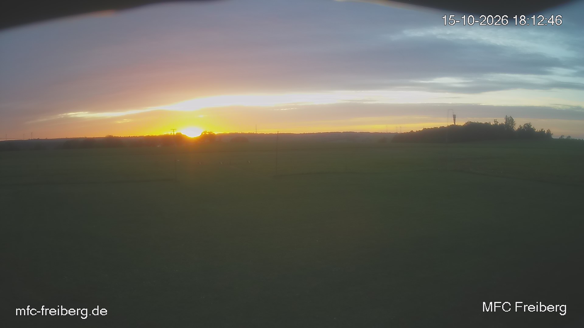 MFC Freiberg Flugplatz Webcam mfc-freiberg-flugplatz-webcam-2026-10-15-18-15.jpg Webcam vom Flugplatz Weissenborn Modellflugsportverein Freiberg