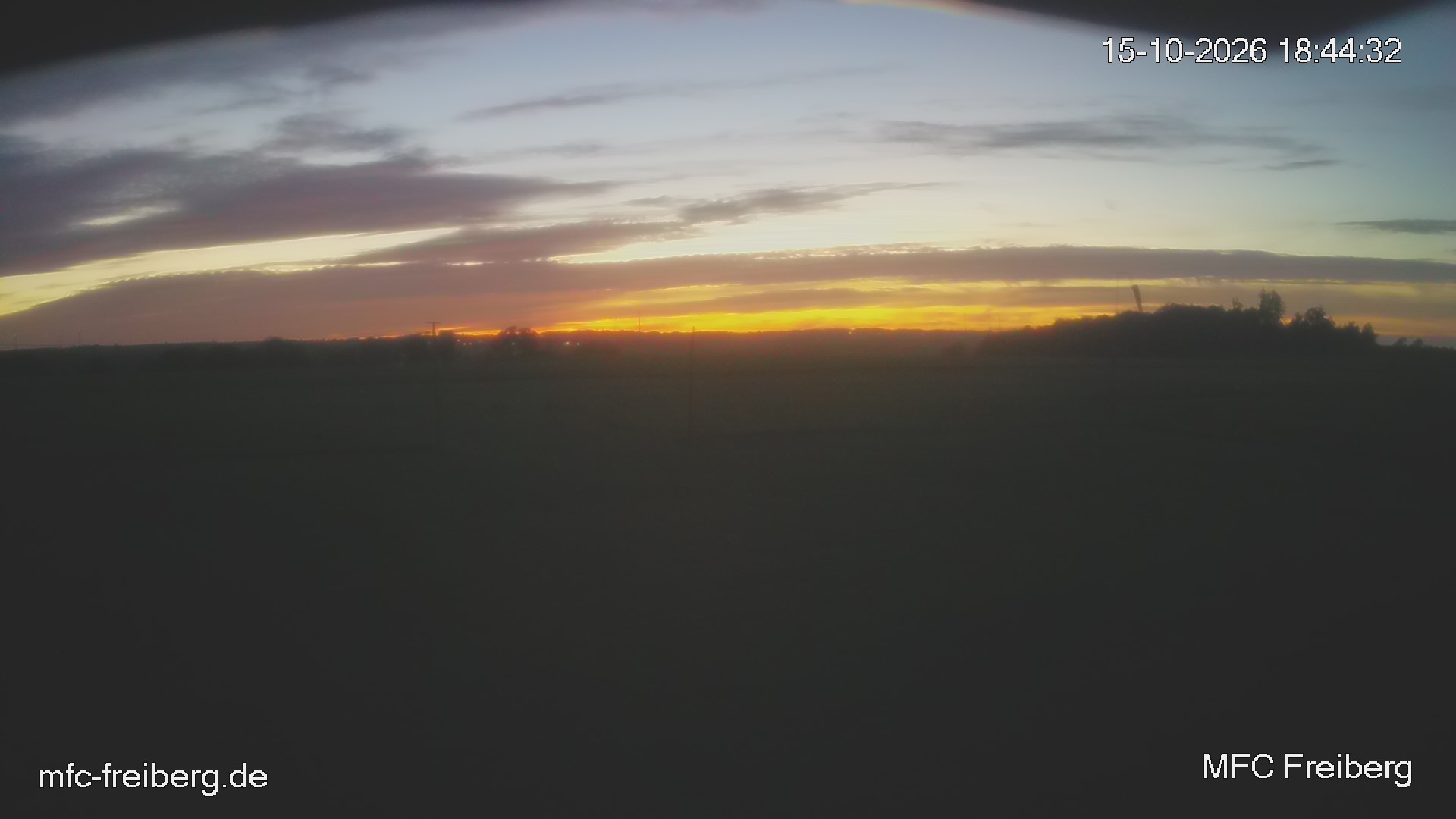 MFC Freiberg Flugplatz Webcam mfc-freiberg-flugplatz-webcam-2026-10-15-18-45.jpg Webcam vom Flugplatz Weissenborn Modellflugsportverein Freiberg