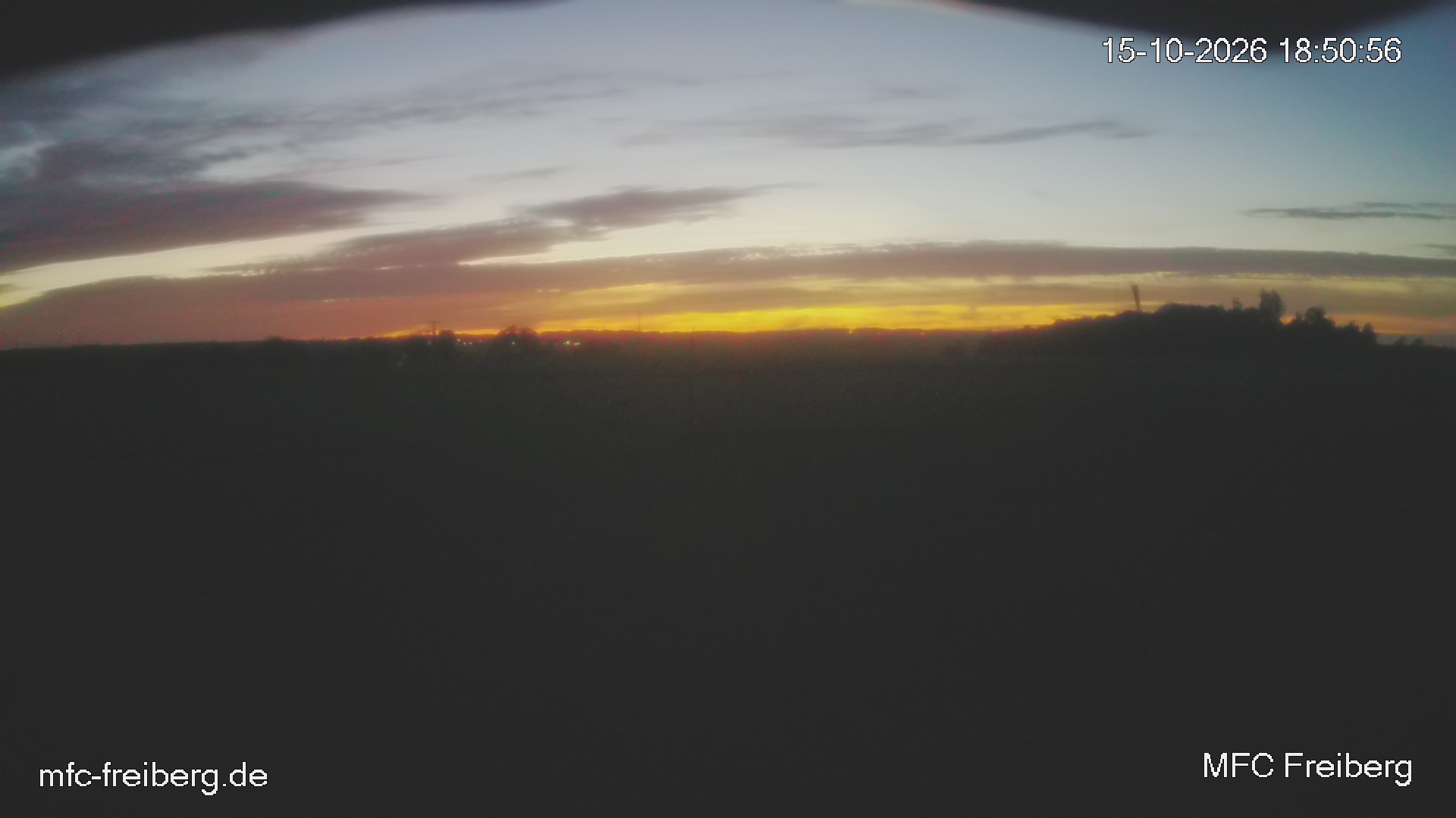 MFC Freiberg Flugplatz Webcam mfc-freiberg-flugplatz-webcam-2026-10-15-18-51.jpg Webcam vom Flugplatz Weissenborn Modellflugsportverein Freiberg