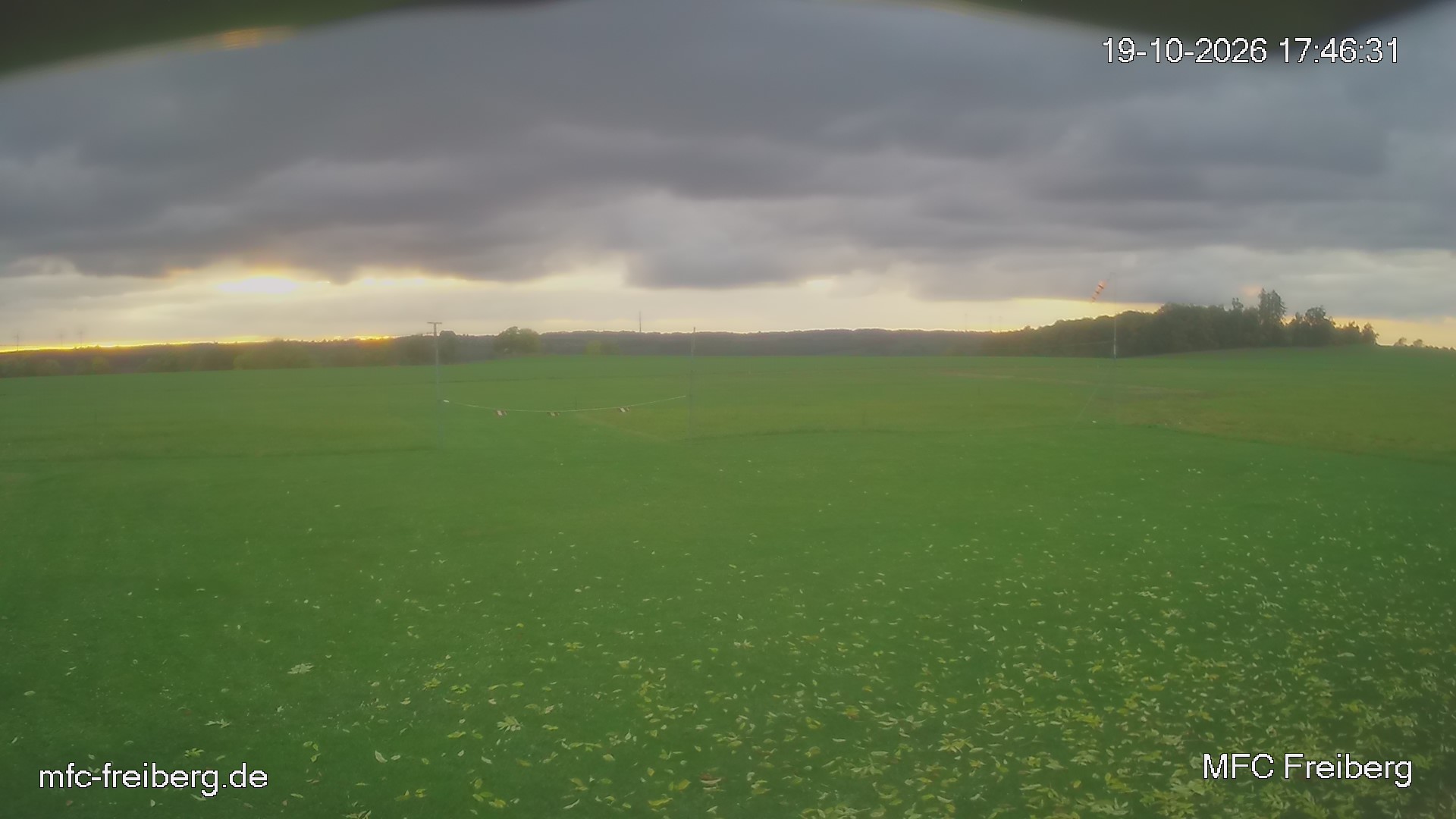 MFC Freiberg Flugplatz Webcam mfc-freiberg-flugplatz-webcam-2026-10-19-17-48.jpg Webcam vom Flugplatz Weissenborn Modellflugsportverein Freiberg