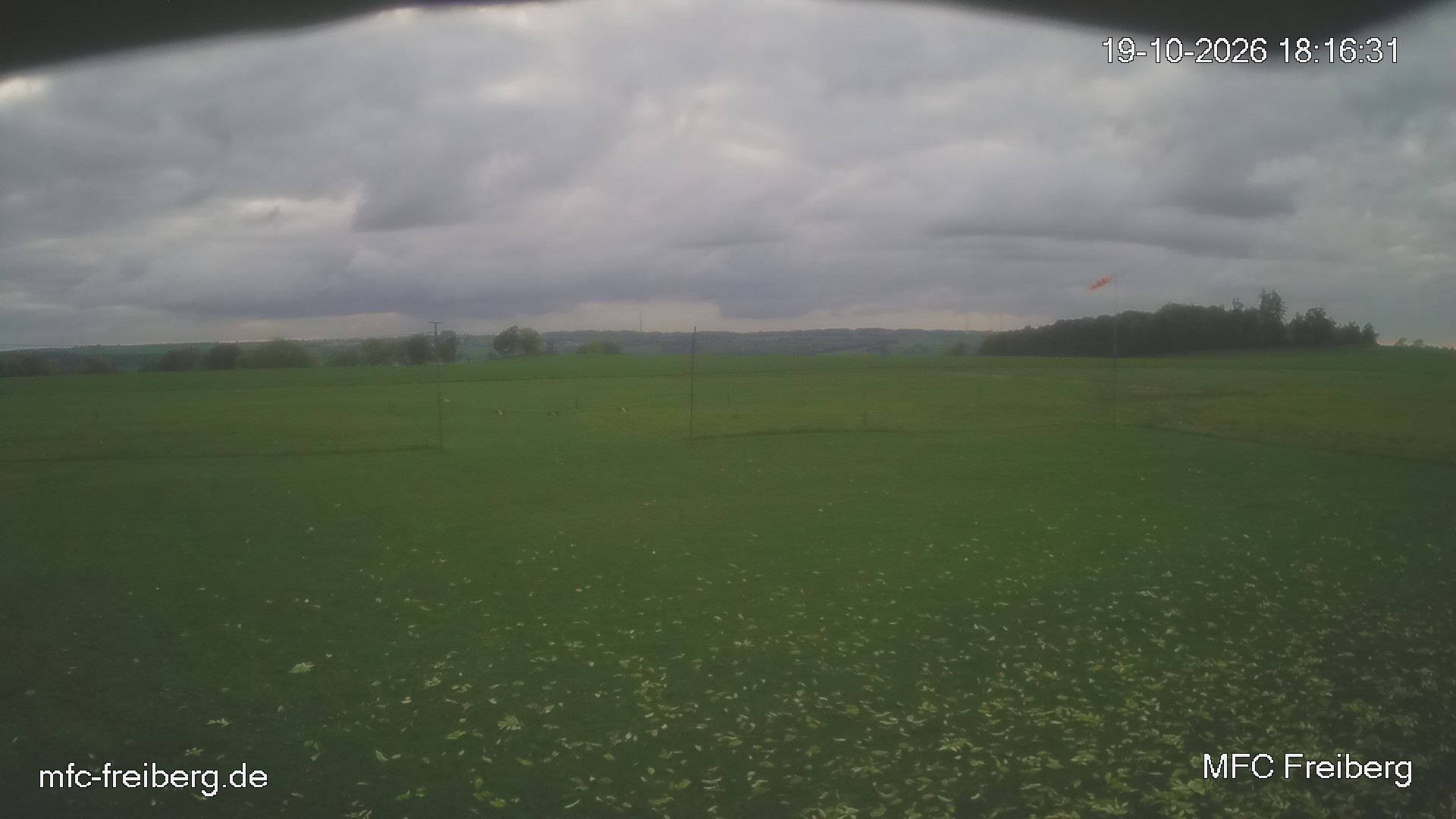 MFC Freiberg Flugplatz Webcam mfc-freiberg-flugplatz-webcam-2026-10-19-18-18.jpg Webcam vom Flugplatz Weissenborn Modellflugsportverein Freiberg
