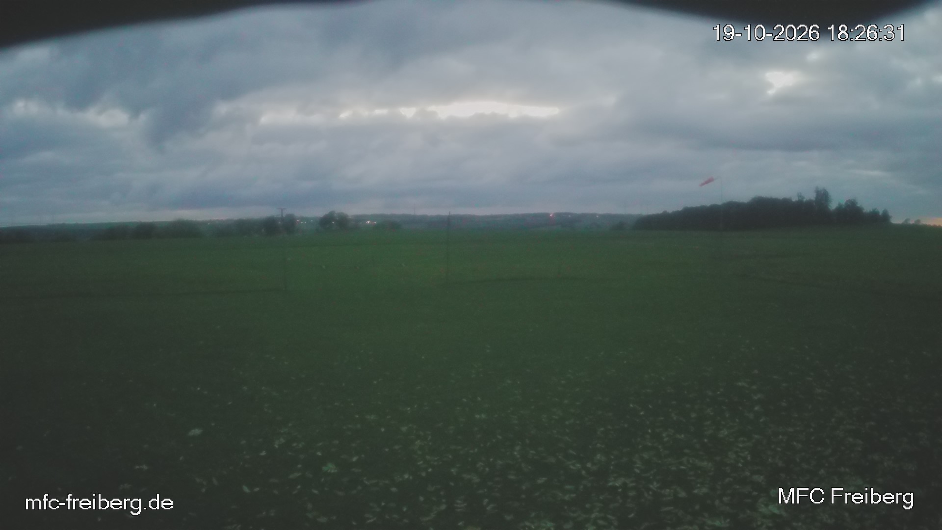 MFC Freiberg Flugplatz Webcam mfc-freiberg-flugplatz-webcam-2026-10-19-18-27.jpg Webcam vom Flugplatz Weissenborn Modellflugsportverein Freiberg