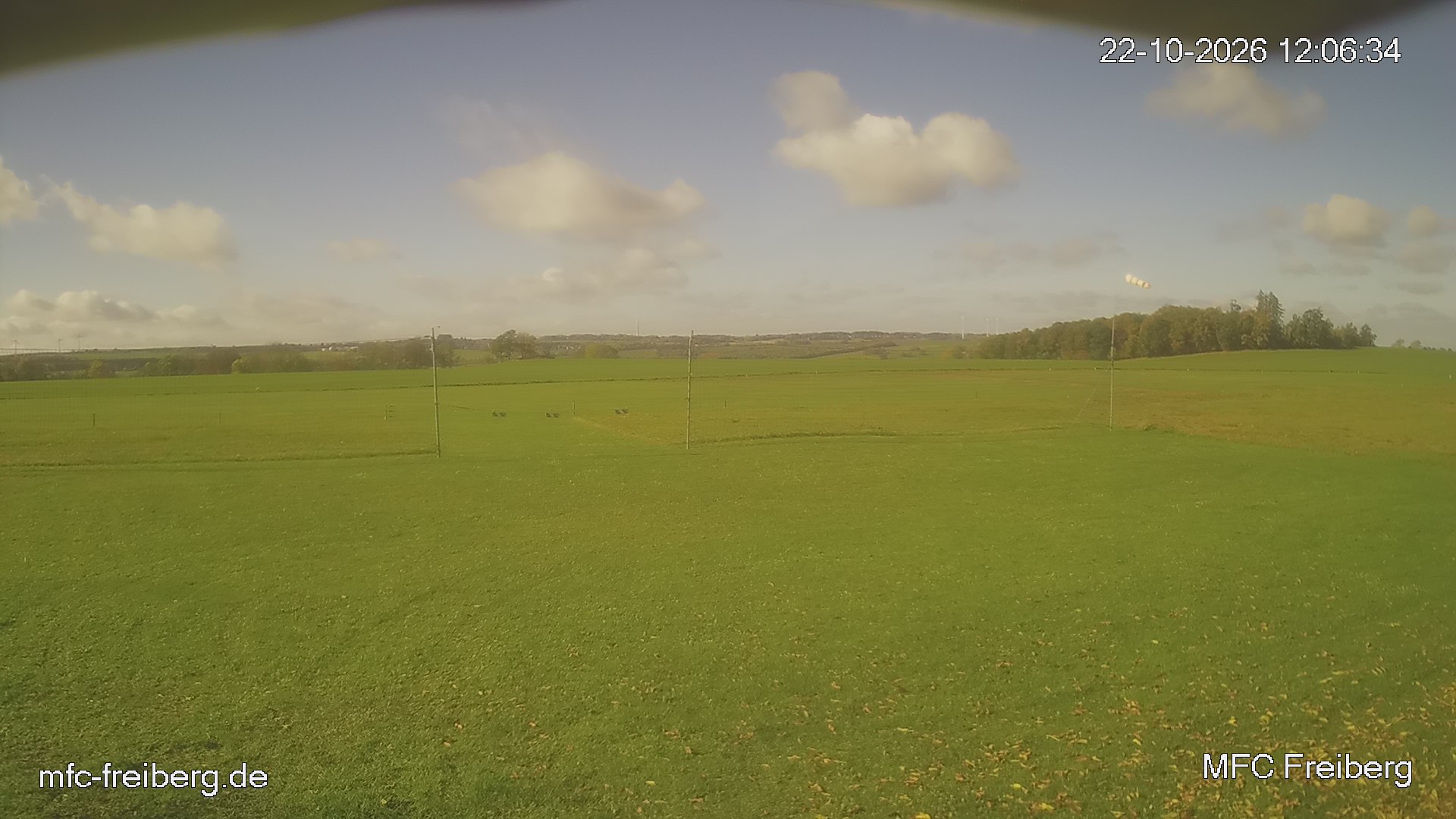 MFC Freiberg Flugplatz Webcam mfc-freiberg-flugplatz-webcam-2026-10-22-12-09.jpg Webcam vom Flugplatz Weissenborn Modellflugsportverein Freiberg