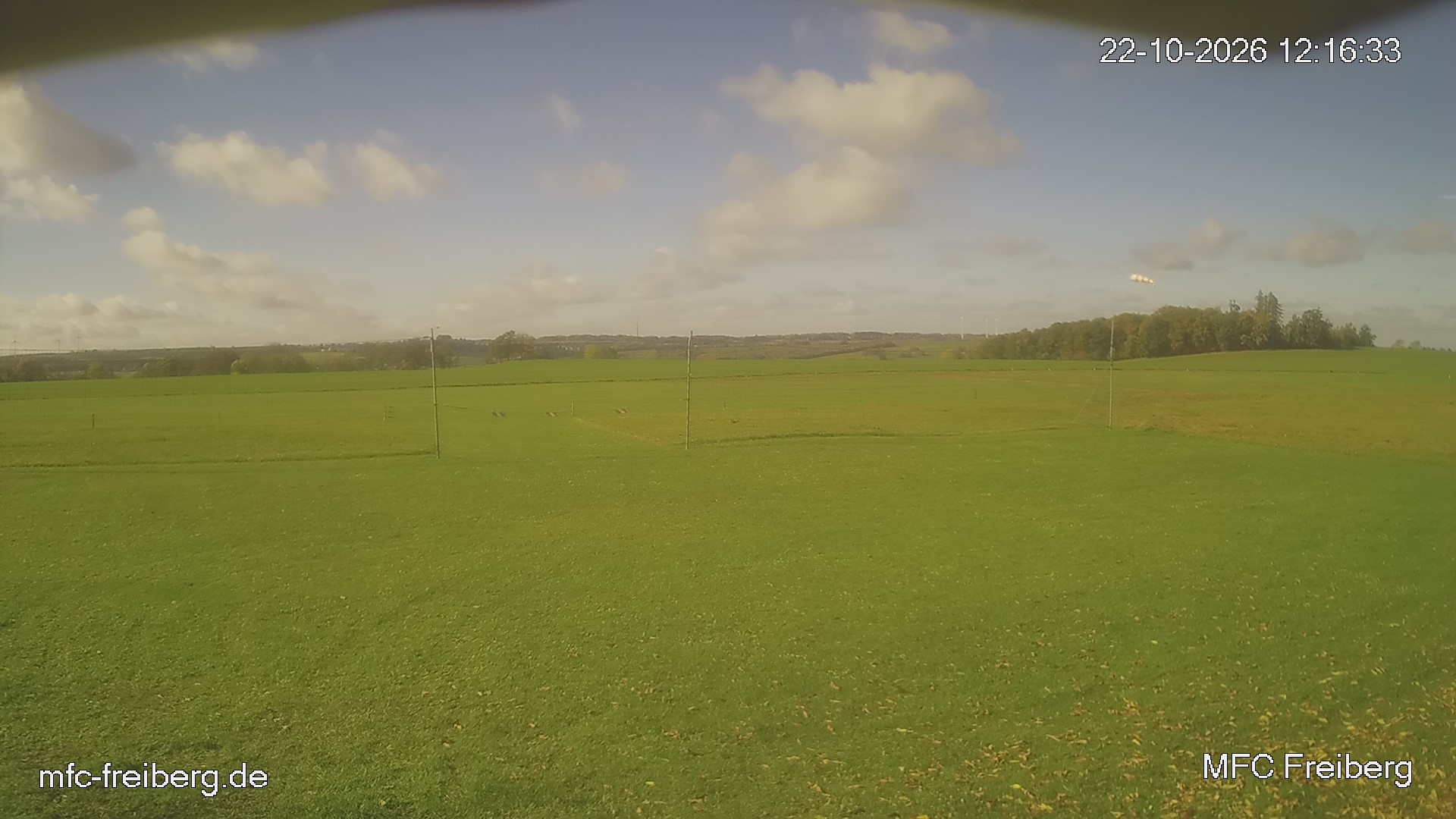 MFC Freiberg Flugplatz Webcam mfc-freiberg-flugplatz-webcam-2026-10-22-12-18.jpg Webcam vom Flugplatz Weissenborn Modellflugsportverein Freiberg