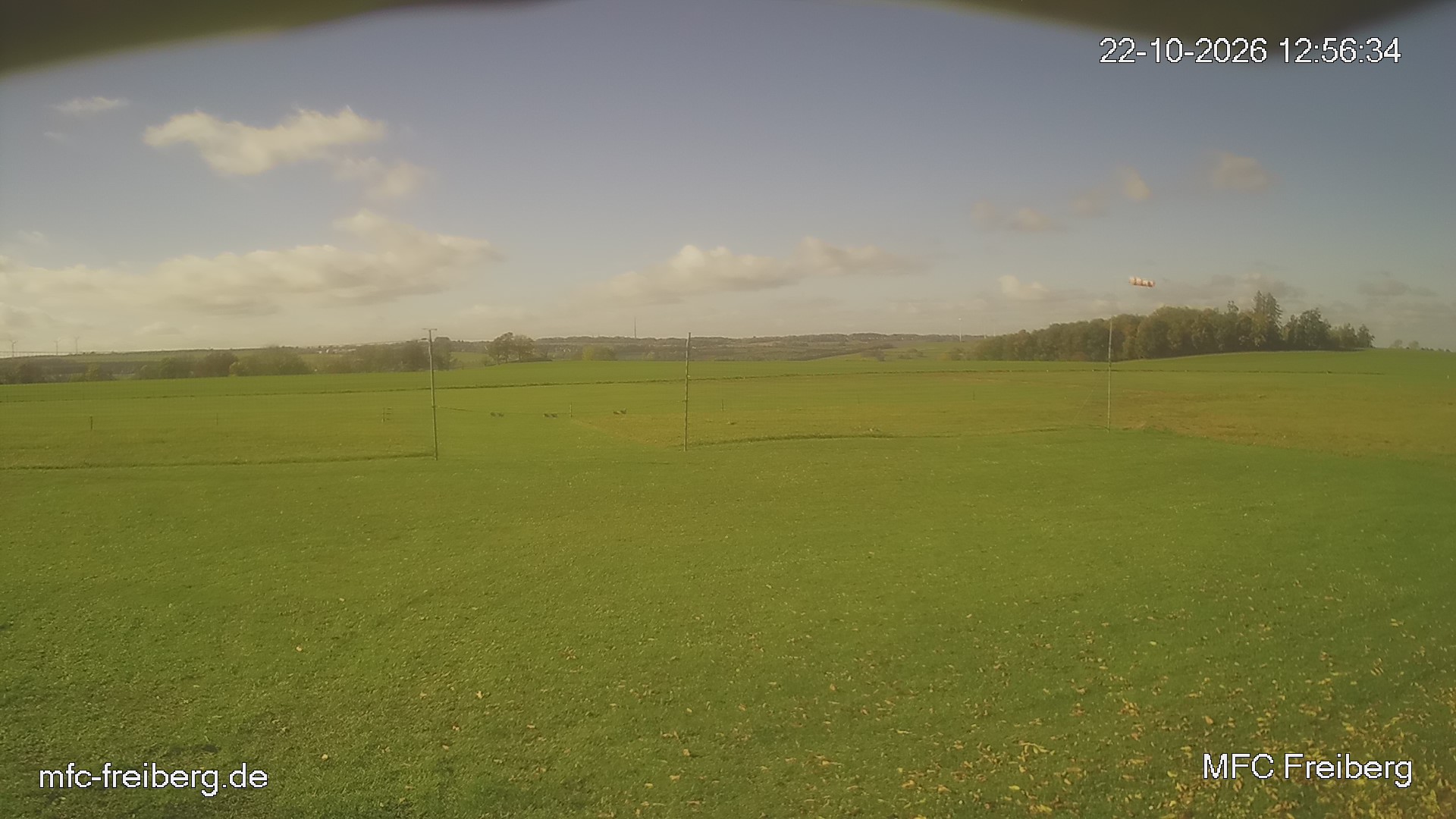 MFC Freiberg Flugplatz Webcam mfc-freiberg-flugplatz-webcam-2026-10-22-12-57.jpg Webcam vom Flugplatz Weissenborn Modellflugsportverein Freiberg