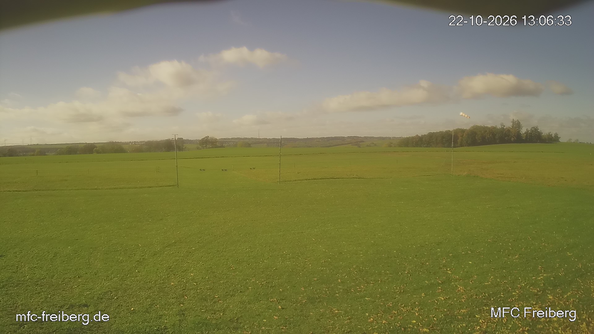 MFC Freiberg Flugplatz Webcam mfc-freiberg-flugplatz-webcam-2026-10-22-13-09.jpg Webcam vom Flugplatz Weissenborn Modellflugsportverein Freiberg