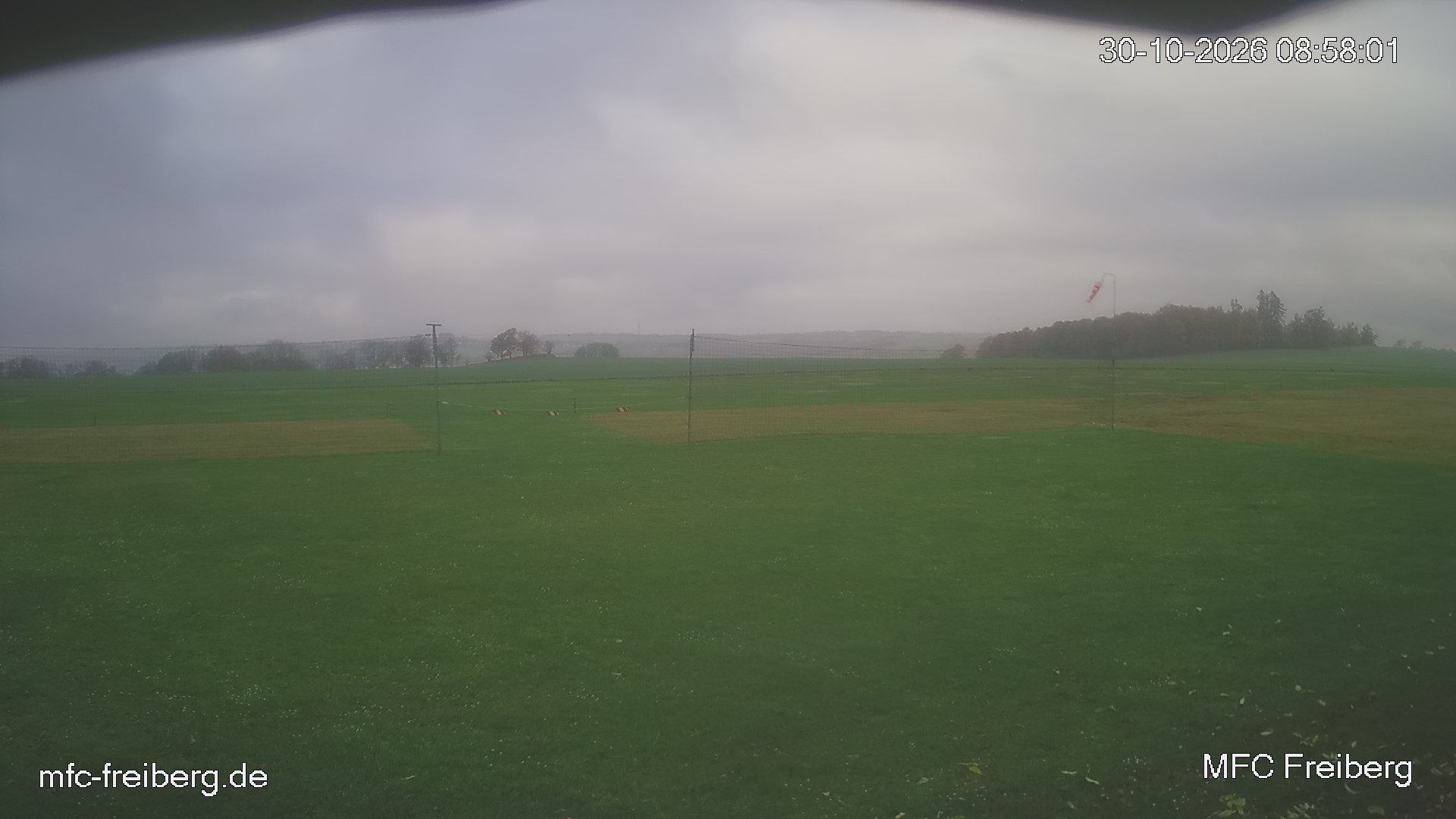 MFC Freiberg Flugplatz Webcam mfc-freiberg-flugplatz-webcam-2026-10-30-09-00.jpg Webcam vom Flugplatz Weissenborn Modellflugsportverein Freiberg